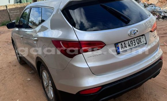 Dieundeu Occasion Hyundai Santa Fe Silver Auto in Dakar in Dakar Dieundeu Occasion Hyundai Santa Fe Silver Auto in Dakar in Dakar