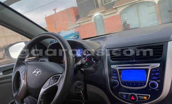 Acheter Occasion Voiture Hyundai Accent Noir à Dakar, Dakar Acheter Occasion Voiture Hyundai Accent Noir à Dakar, Dakar