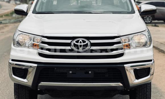 Dieundeu Imported Toyota Hilux White Auto in Dakar in Dakar Dieundeu Imported Toyota Hilux White Auto in Dakar in Dakar