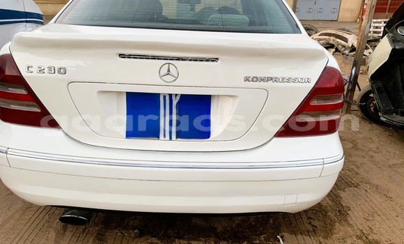 Dieundeu Occasion Mercedes-Benz C-Classe White Auto in Dakar in Dakar Dieundeu Occasion Mercedes-Benz C-Classe White Auto in Dakar in Dakar