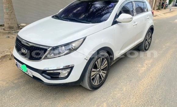 Acheter Occasion Voiture Kia Sportage Blanc à Dakar, Dakar Acheter Occasion Voiture Kia Sportage Blanc à Dakar, Dakar