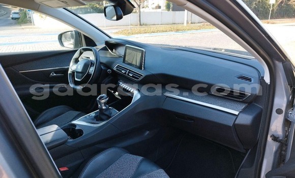 Dieundeu Occasion Peugeot 3008 Silver Auto in Bambey in Diourbel Dieundeu Occasion Peugeot 3008 Silver Auto in Bambey in Diourbel