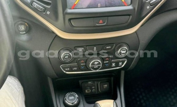 Acheter Occasion Voiture Jeep Cherokee Blanc à Dakar, Dakar Acheter Occasion Voiture Jeep Cherokee Blanc à Dakar, Dakar