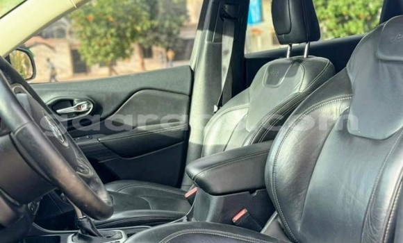 Acheter Occasion Voiture Jeep Cherokee Blanc à Dakar, Dakar Acheter Occasion Voiture Jeep Cherokee Blanc à Dakar, Dakar