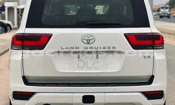 Buy New Toyota Land Cruiser Silver Car in Dakar in Dakar Buy New Toyota Land Cruiser Silver Car in Dakar in Dakar