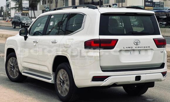 Buy New Toyota Land Cruiser Silver Car in Dakar in Dakar Buy New Toyota Land Cruiser Silver Car in Dakar in Dakar