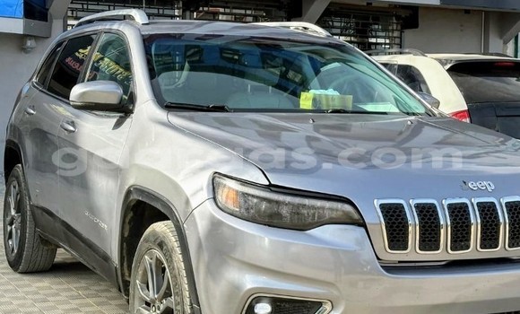 Dieundeu Occasion Jeep Cherokee Silver Auto in Dakar in Dakar Dieundeu Occasion Jeep Cherokee Silver Auto in Dakar in Dakar