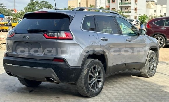 Dieundeu Occasion Jeep Cherokee Silver Auto in Dakar in Dakar Dieundeu Occasion Jeep Cherokee Silver Auto in Dakar in Dakar