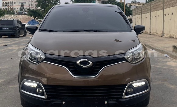 Buy Used Renault Kaptur Brown Car in Dakar in Dakar Buy Used Renault Kaptur Brown Car in Dakar in Dakar