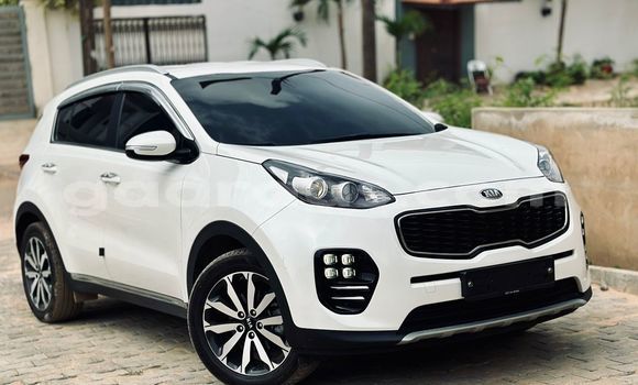 Buy Import Kia Sportage White Car in Dakar in Dakar Buy Import Kia Sportage White Car in Dakar in Dakar
