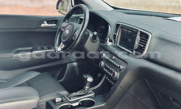 Buy Import Kia Sportage White Car in Dakar in Dakar Buy Import Kia Sportage White Car in Dakar in Dakar