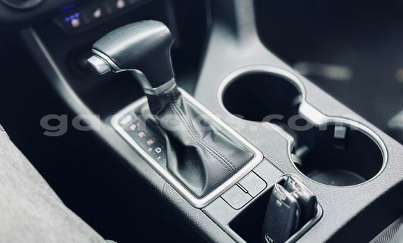 Buy Import Kia Sportage White Car in Dakar in Dakar Buy Import Kia Sportage White Car in Dakar in Dakar