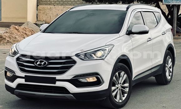 Buy Import Hyundai Santa Fe White Car in Dakar in Dakar Buy Import Hyundai Santa Fe White Car in Dakar in Dakar
