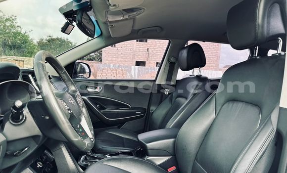 Buy Import Hyundai Santa Fe White Car in Dakar in Dakar Buy Import Hyundai Santa Fe White Car in Dakar in Dakar