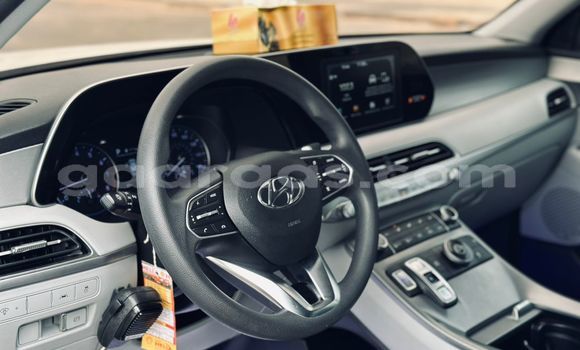 Buy Import Hyundai Grandeur White Car in Dakar in Dakar Buy Import Hyundai Grandeur White Car in Dakar in Dakar