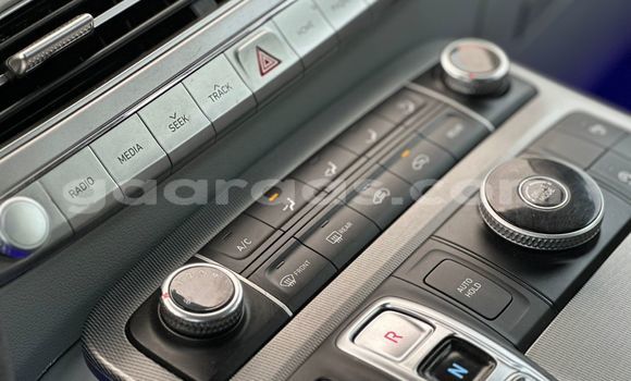 Buy Import Hyundai Grandeur White Car in Dakar in Dakar Buy Import Hyundai Grandeur White Car in Dakar in Dakar