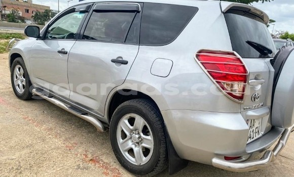 Buy Used Toyota RAV4 Silver Car in Dakar in Dakar Buy Used Toyota RAV4 Silver Car in Dakar in Dakar