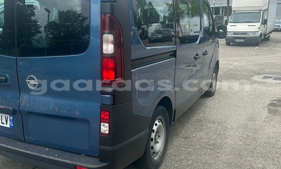 Buy Import Opel Vivaro Blue Car in Mbour in Thies Buy Import Opel Vivaro Blue Car in Mbour in Thies