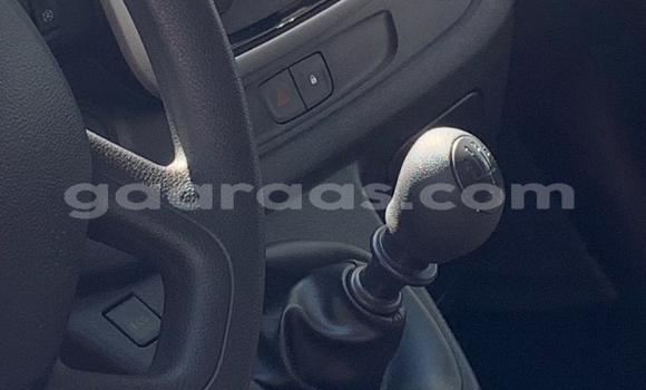 Buy Import Opel Vivaro Blue Car in Mbour in Thies Buy Import Opel Vivaro Blue Car in Mbour in Thies