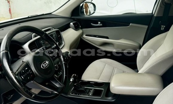 Buy Used Kia Sorento White Car in Dakar in Dakar Buy Used Kia Sorento White Car in Dakar in Dakar