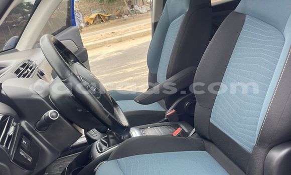 Buy Used Citroen C4 Picasso Blue Car in Dakar in Dakar Buy Used Citroen C4 Picasso Blue Car in Dakar in Dakar