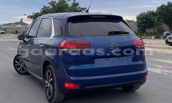 Buy Used Citroen C4 Picasso Blue Car in Dakar in Dakar Buy Used Citroen C4 Picasso Blue Car in Dakar in Dakar