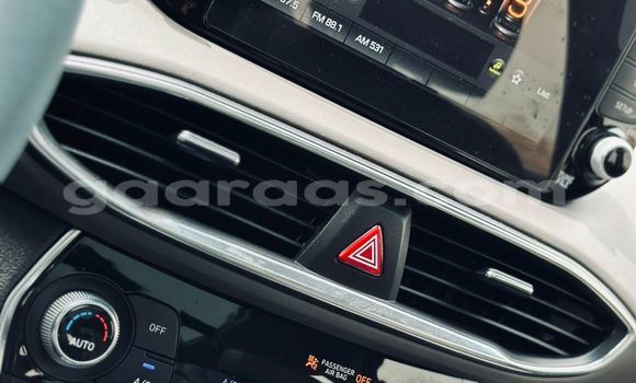 Buy Import Hyundai Santa Fe Silver Car in Dakar in Dakar Buy Import Hyundai Santa Fe Silver Car in Dakar in Dakar