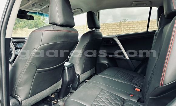 Buy Import Toyota RAV4 White Car in Dakar in Dakar Buy Import Toyota RAV4 White Car in Dakar in Dakar