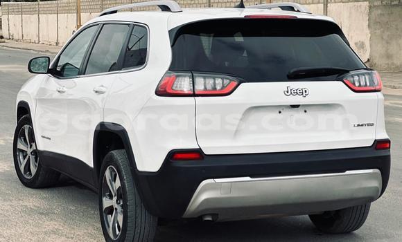 Dieundeu Imported Jeep Cherokee White Auto in Dakar in Dakar Dieundeu Imported Jeep Cherokee White Auto in Dakar in Dakar