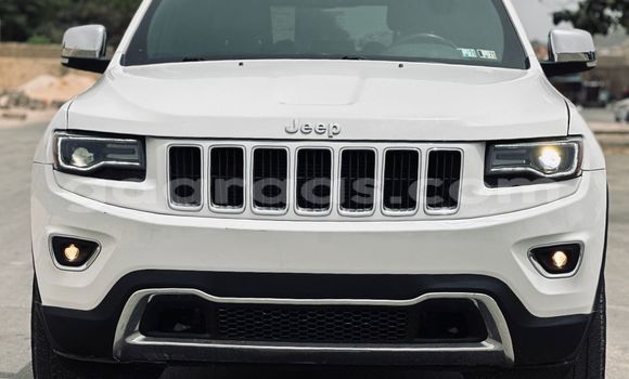 Dieundeu Imported Jeep Grand Cherokee White Auto in Dakar in Dakar