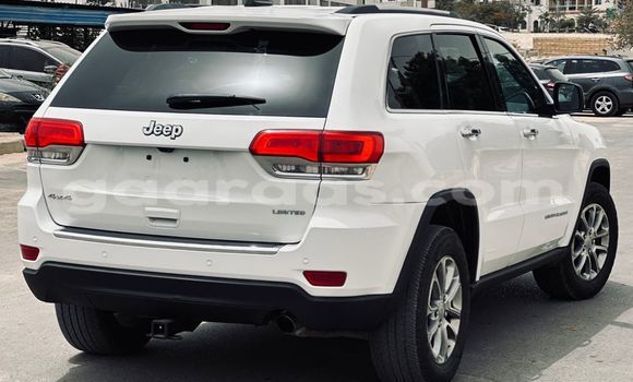 Buy Import Jeep Grand Cherokee White Car in Dakar in Dakar Buy Import Jeep Grand Cherokee White Car in Dakar in Dakar