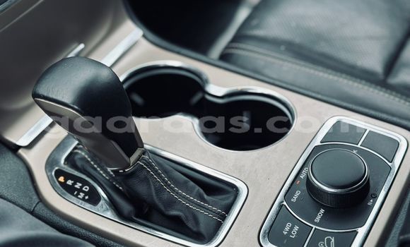 Buy Import Jeep Grand Cherokee White Car in Dakar in Dakar Buy Import Jeep Grand Cherokee White Car in Dakar in Dakar