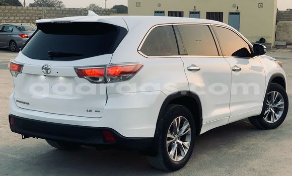 Buy Import Toyota Highlander White Car in Dakar in Dakar Buy Import Toyota Highlander White Car in Dakar in Dakar