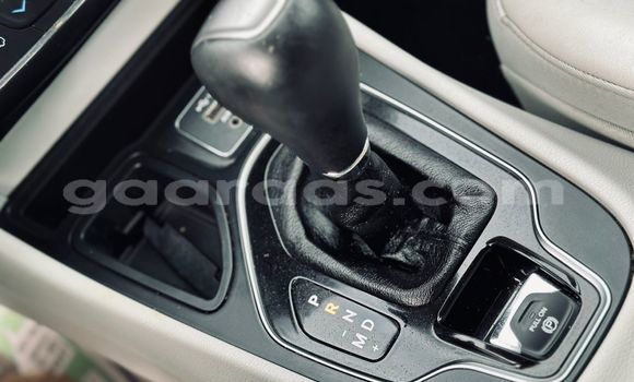 Buy Import Jeep Cherokee White Car in Dakar in Dakar Buy Import Jeep Cherokee White Car in Dakar in Dakar