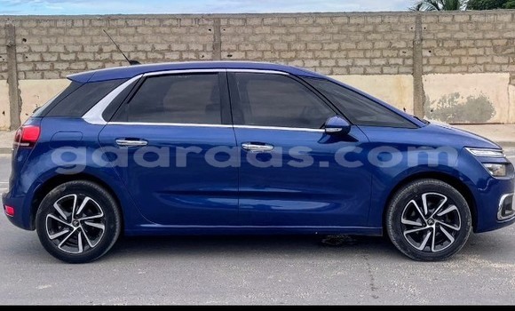 Dieundeu Occasion Citroen C4 Picasso Blue Auto in Dakar in Dakar Dieundeu Occasion Citroen C4 Picasso Blue Auto in Dakar in Dakar