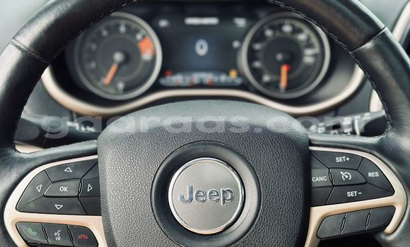 Acheter Import Voiture Jeep Cherokee Blanc à Dakar, Dakar Acheter Import Voiture Jeep Cherokee Blanc à Dakar, Dakar