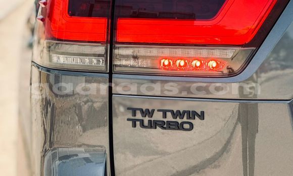 Acheter Import Voiture Toyota Land Cruiser Gris à Dakar, Dakar Acheter Import Voiture Toyota Land Cruiser Gris à Dakar, Dakar