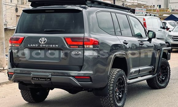 Buy Import Toyota Land Cruiser Black Car in Dakar in Dakar Buy Import Toyota Land Cruiser Black Car in Dakar in Dakar
