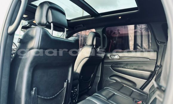 Buy Import Jeep Grand Cherokee White Car in Dakar in Dakar Buy Import Jeep Grand Cherokee White Car in Dakar in Dakar