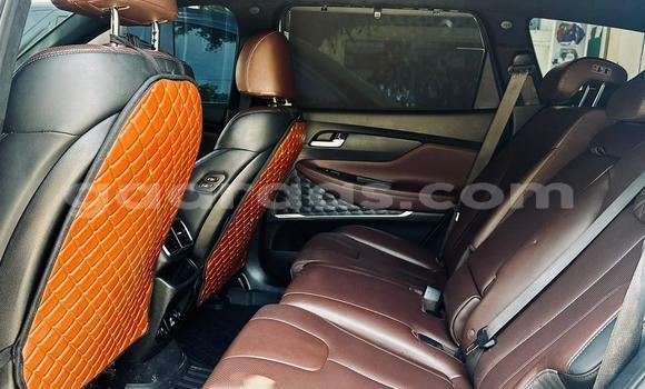 Buy Import Hyundai Santa Fe White Car in Dakar in Dakar Buy Import Hyundai Santa Fe White Car in Dakar in Dakar