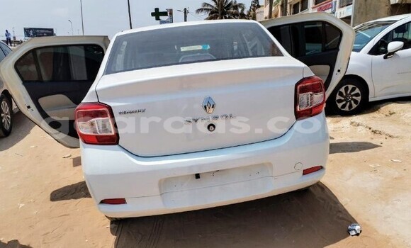Buy Used Renault Symbol White Car in Dakar in Dakar Buy Used Renault Symbol White Car in Dakar in Dakar