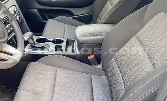 Dieundeu Occasion Kia Sportage White Auto in Dakar in Dakar Dieundeu Occasion Kia Sportage White Auto in Dakar in Dakar