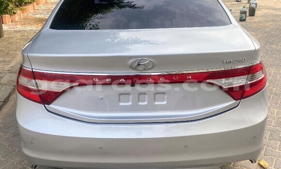 Dieundeu Occasion Hyundai Grandeur Silver Auto in Dakar in Dakar Dieundeu Occasion Hyundai Grandeur Silver Auto in Dakar in Dakar