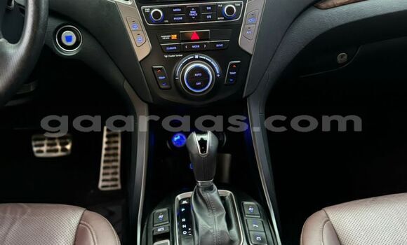 Acheter Import Voiture Hyundai Santa Fe Blanc à Dakar, Dakar Acheter Import Voiture Hyundai Santa Fe Blanc à Dakar, Dakar