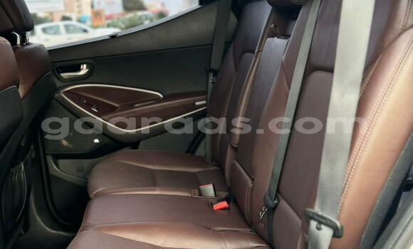 Acheter Import Voiture Hyundai Santa Fe Blanc à Dakar, Dakar Acheter Import Voiture Hyundai Santa Fe Blanc à Dakar, Dakar