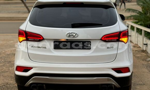 Acheter Import Voiture Hyundai Santa Fe Blanc à Dakar, Dakar Acheter Import Voiture Hyundai Santa Fe Blanc à Dakar, Dakar