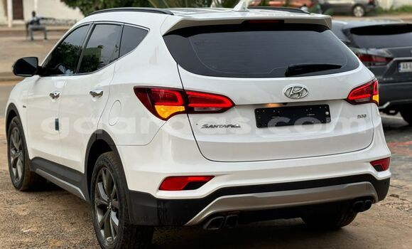 Acheter Import Voiture Hyundai Santa Fe Blanc à Dakar, Dakar Acheter Import Voiture Hyundai Santa Fe Blanc à Dakar, Dakar