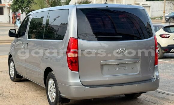 Buy Import Hyundai Grand Starex Silver Car in Dakar in Dakar Buy Import Hyundai Grand Starex Silver Car in Dakar in Dakar