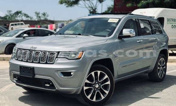 Dieundeu Imported Jeep Grand Cherokee Silver Auto in Dakar in Dakar Dieundeu Imported Jeep Grand Cherokee Silver Auto in Dakar in Dakar