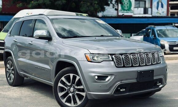 Dieundeu Imported Jeep Grand Cherokee Silver Auto in Dakar in Dakar Dieundeu Imported Jeep Grand Cherokee Silver Auto in Dakar in Dakar